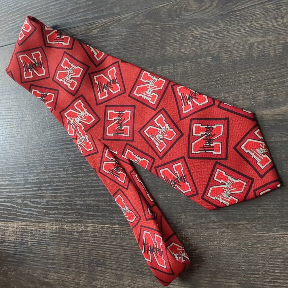 Nebraska Cornhuskers 100% Silk Neck Tie